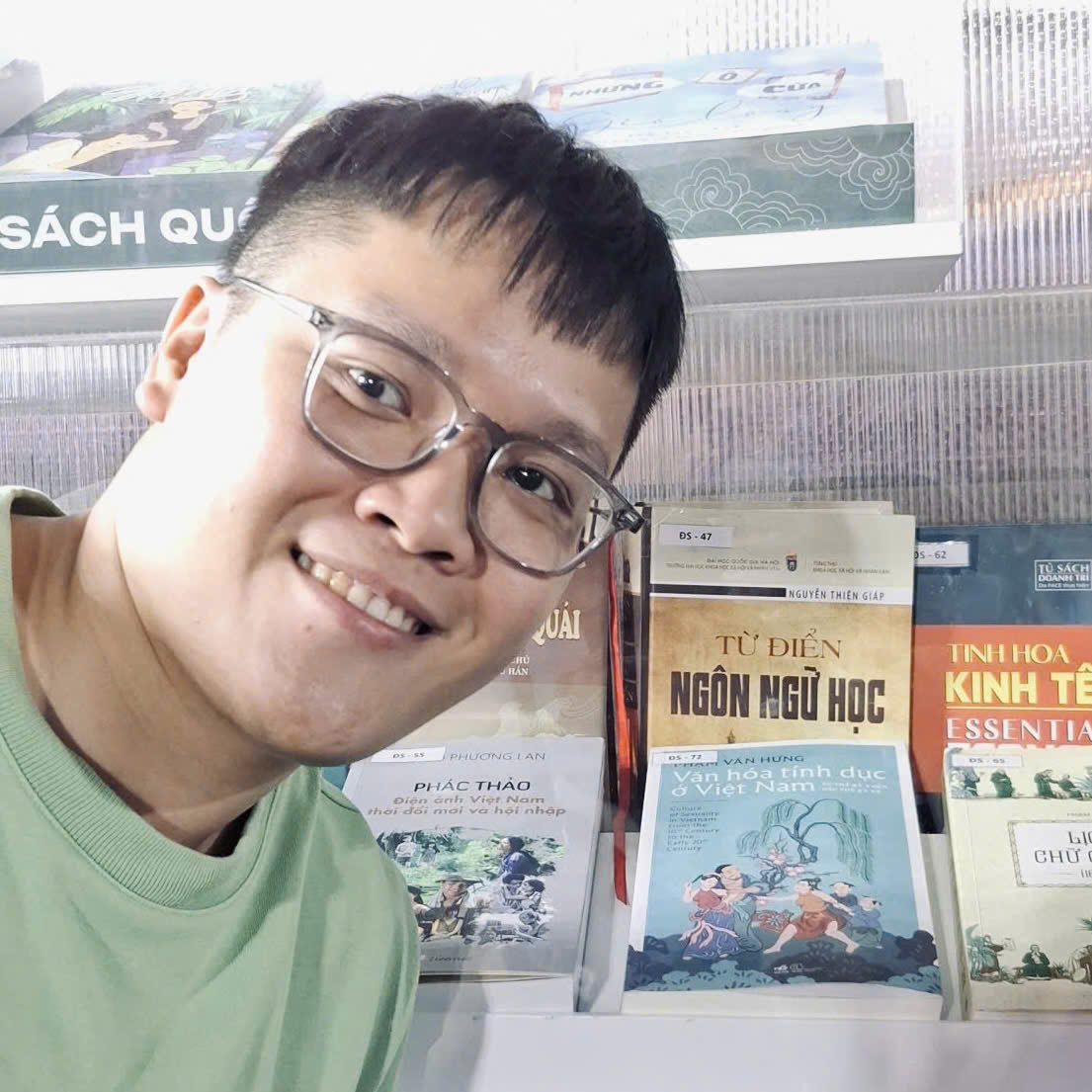 Tài liệu ngôn ngữ học (ứng dụng) dễ đọc: Mình đọc và dạy gì ngoài sách giáo trình và tạp chí khoa học?